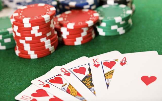 Cách Chơi Rút Bài Poker Hiệu Quả Cho Người Mới